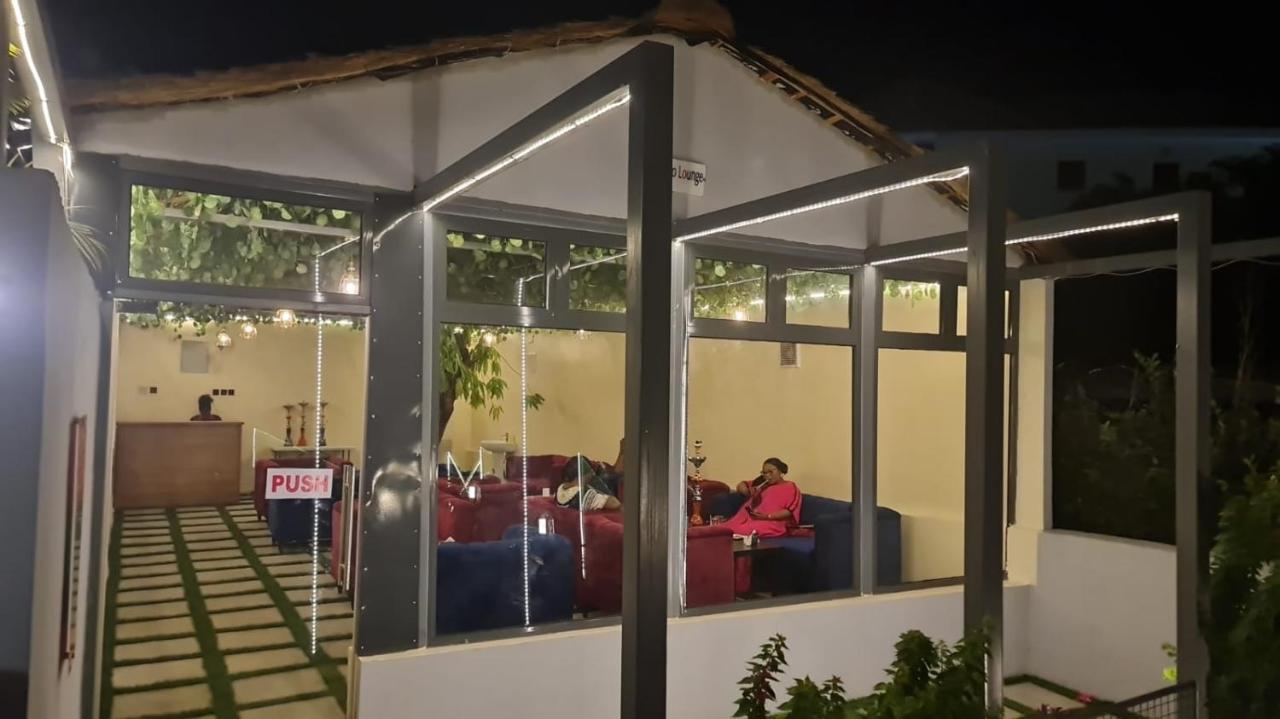 The Mayrock Hotel Αμπούζα Εξωτερικό φωτογραφία