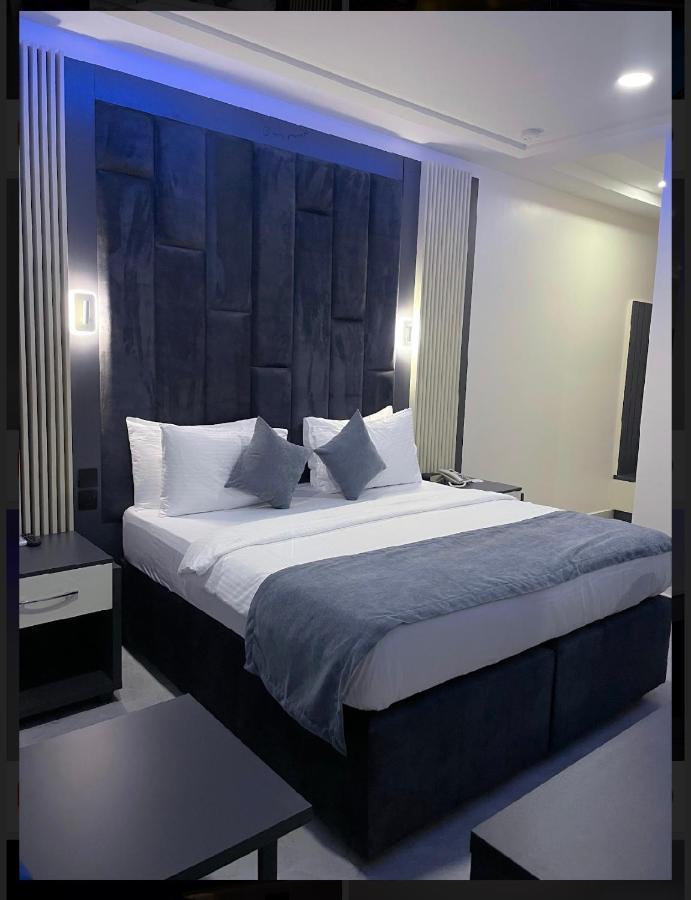 The Mayrock Hotel Αμπούζα Εξωτερικό φωτογραφία