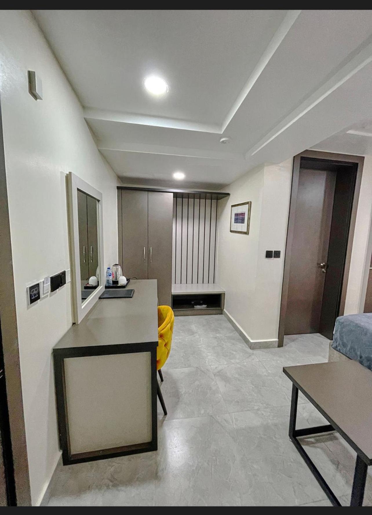 The Mayrock Hotel Αμπούζα Εξωτερικό φωτογραφία